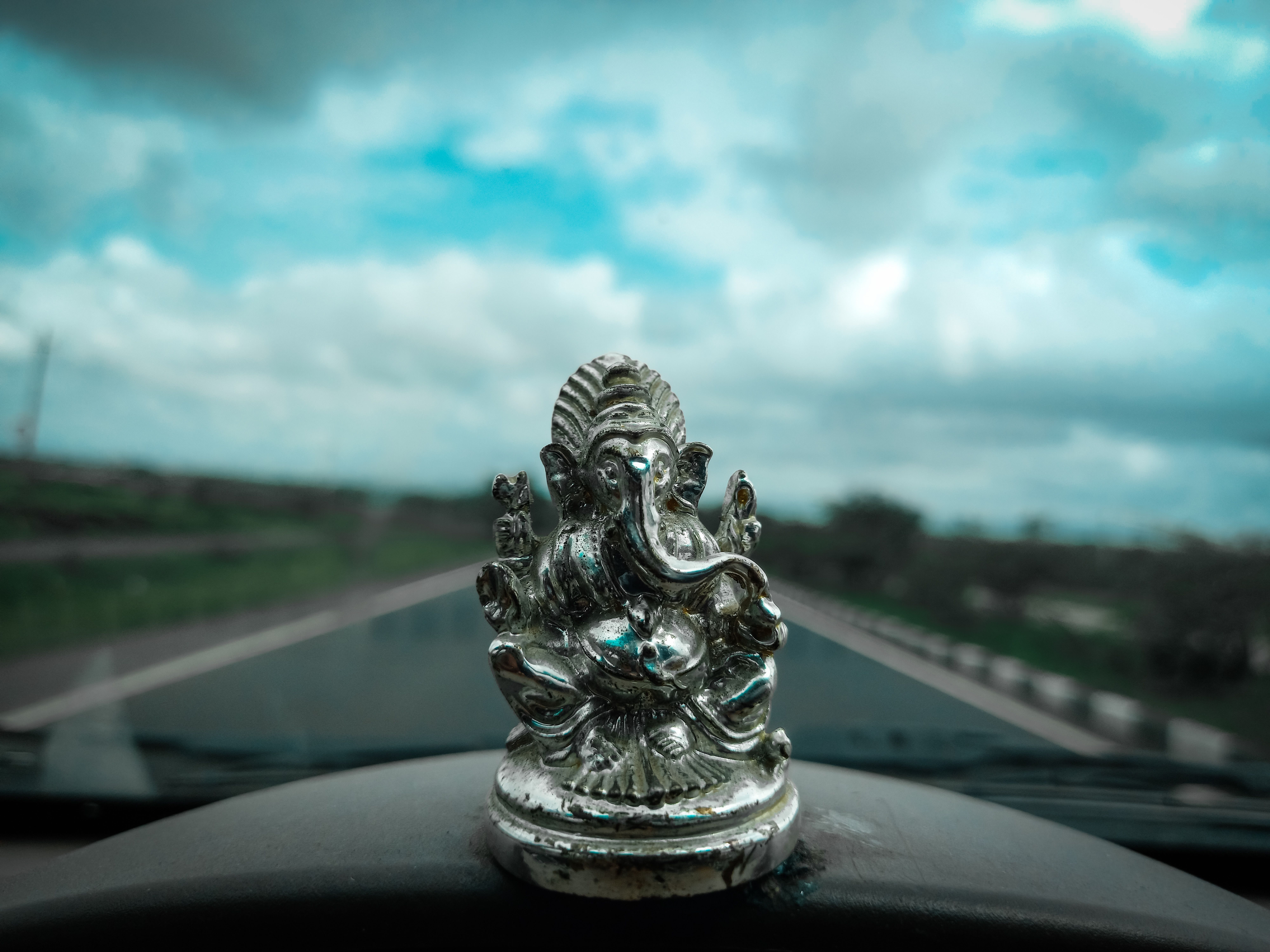 Welcome Bappa Home Shop 5 Silver Plated Lord Ganesha Idols From Amazon Welcome Bappa Home Shop 5 Silver Plated Lord Ganesha Idols From Amazon