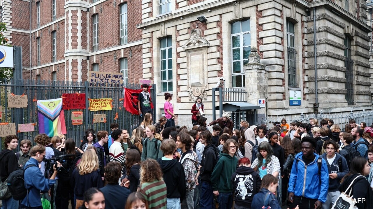 Gen Alpha In France Protest School Timings, Staff Shortage, Hot Classrooms