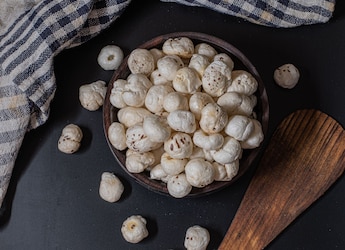 How Eating Makhana Daily Affects Your Thyroid Health, According To A Nutritionist