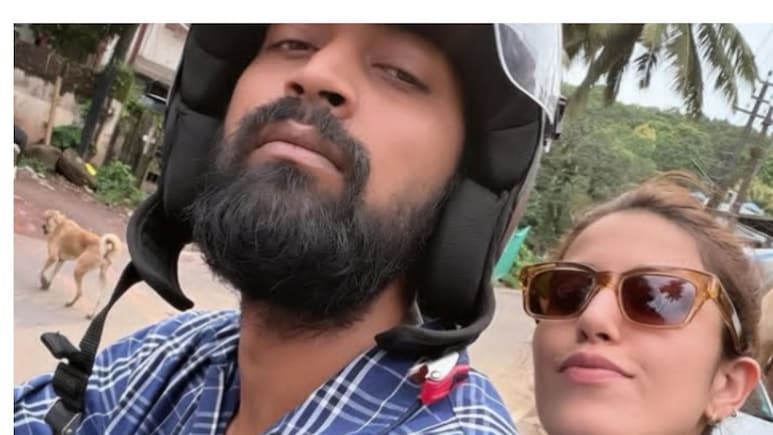 VIDEO: स्कूटी पर रोमांस, दिल में टीम इंडिया का सपना, बीवी संग गोवा में फर्राटे भरते दिखा भारतीय स्टार