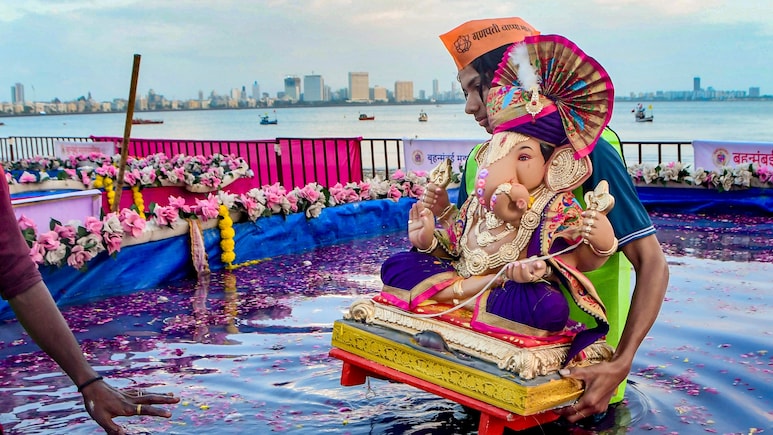 Over 12,600 Idols Immersed Till 9 Pm In Mumbai On 5th Day Of Ganesh Festival