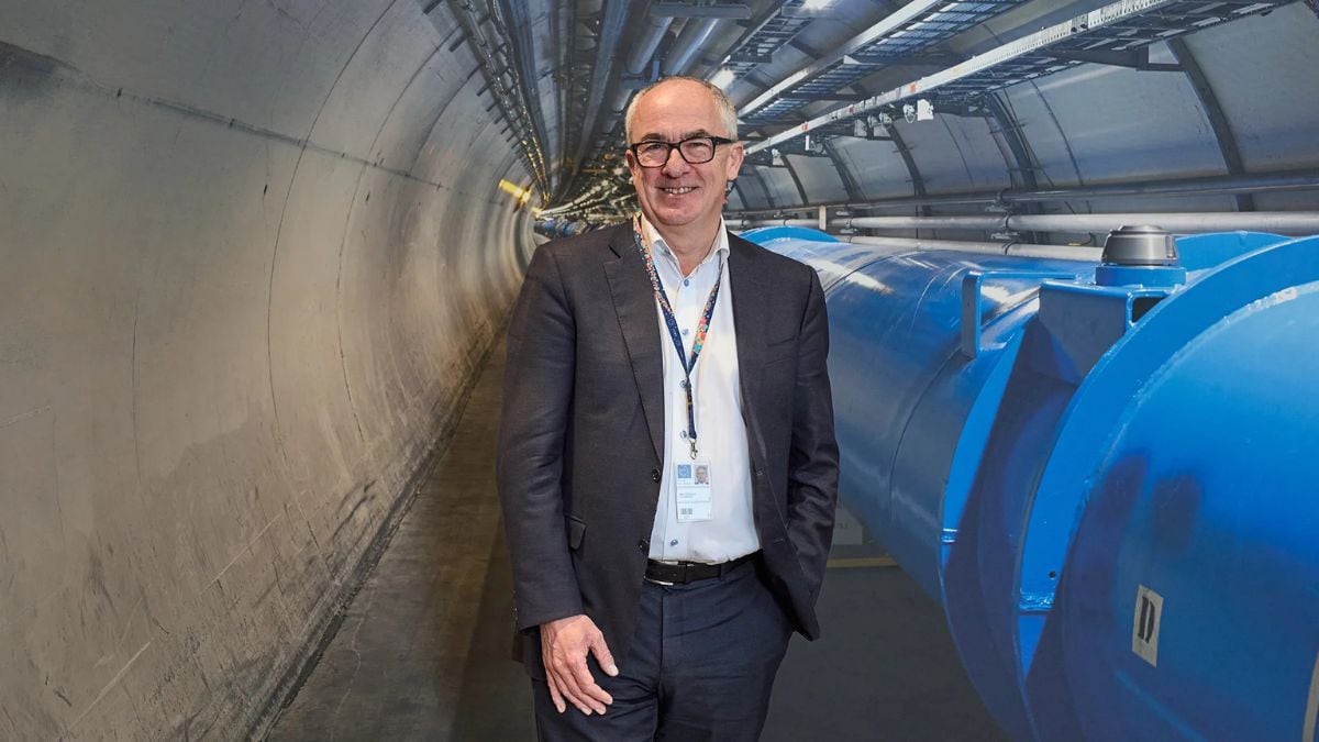 Dr Mark Thomson, DG, CERN and Dr Archana Sharma, Scientist, CERN