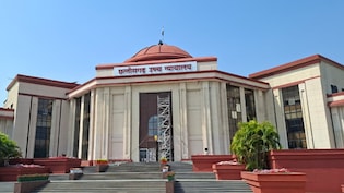 रिटायरमेंट से पहले गृह जिले में मिलेगी पोस्टिंग, CG हाईकोर्ट का बड़ा फैसला&nbsp;