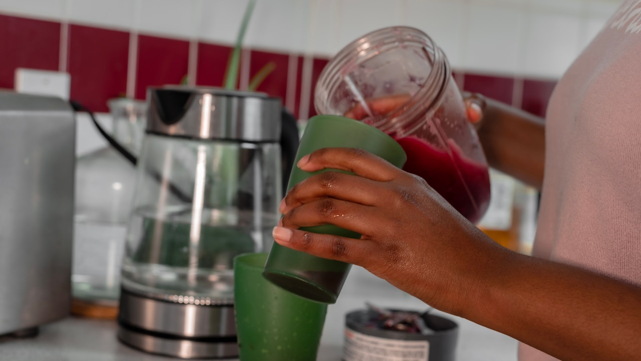 10 Reasons Smoothies Turn Warm In A Blender And How To Keep Them Cooler 10 Reasons Smoothies Turn Warm In A Blender And How To Keep Them Cooler