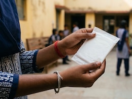 1 In Every 5 Indian Schoolgirls Has Irregular Periods, Reveals AIIMS Survey