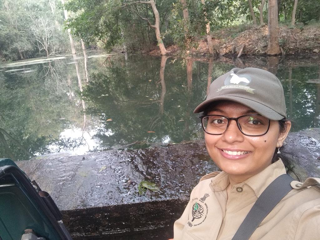gen z ips ishita bhatia success story upsc cracked after failures