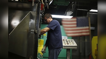 Job Growth In US Manufacturing, Construction Outshines Services