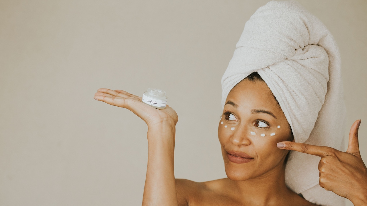 Why Retinol Makes The Sides Of Your Nose Sore: 10 Mistakes To Avoid Why Retinol Makes The Sides Of Your Nose Sore: 10 Mistakes To Avoid