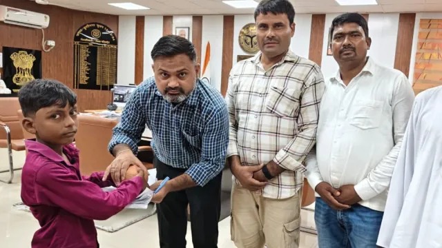 10-Year-Old Couldn't Bear Pain Of Nepal Flood Victims, Donates Piggy Bank Savings