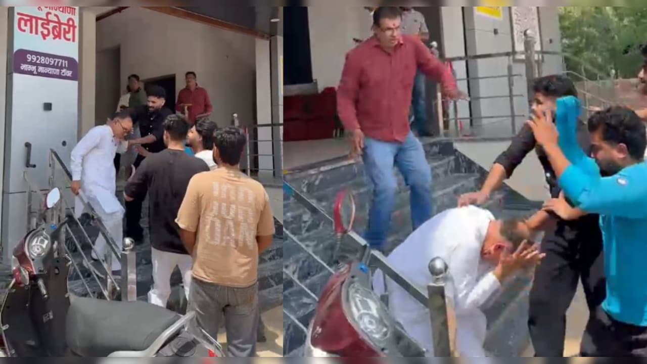 कांग्रेस ज‍िला अध्‍यक्ष को पीटने वालों के ख‍िलाफ एक्‍शन, दो नेताओं को 6 साल के ल‍िए पार्टी से न‍िकाला