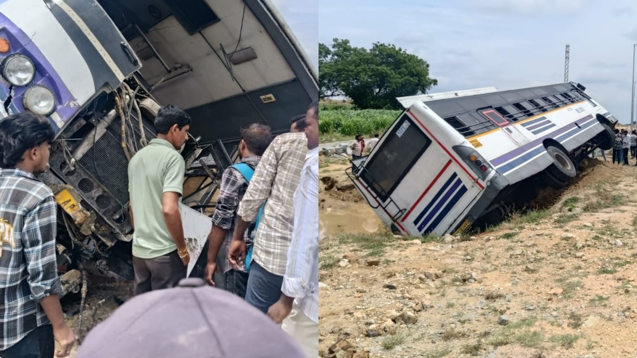 बैलेंस बिगड़ा, सड़क से उतरकर पलटी तिरुपति जा रही बस, एक्सीडेंट का खौफनाक वीडियो