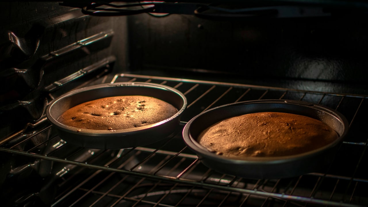 Why cakes dont cook perfectly in OTGs Why cakes dont cook perfectly in OTGs