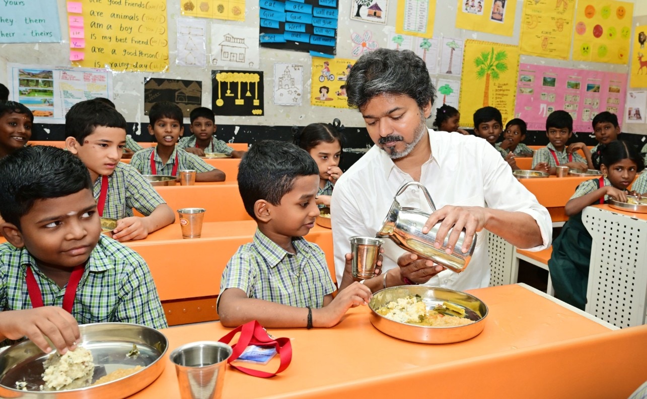 Vijay inaugurated the expansion of the Perunthalaivar Kamarajar Morning Meal Scheme at Gandhi Gramam, Chennai Central School Vijay inaugurated the expansion of the Perunthalaivar Kamarajar Morning Meal Scheme at Gandhi Gramam, Chennai Central School