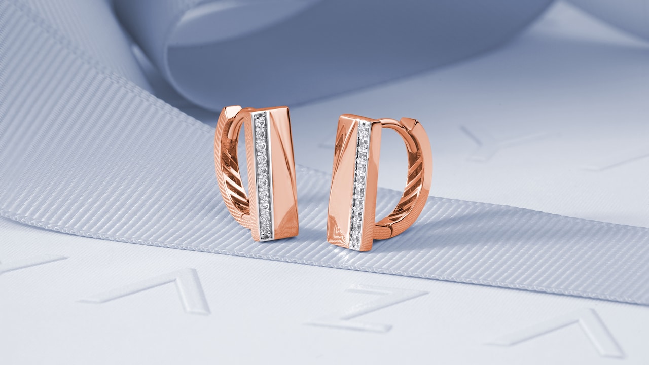 How To Stop Hoop Earrings From Tilting Forward: 10 Common Causes How To Stop Hoop Earrings From Tilting Forward: 10 Common Causes