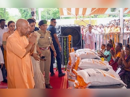 पहले सपा वाले सब खा जाते थे... बाढ़ राहत को लेकर CM योगी का निशाना, वाराणसी में पीड़ितों को दी सहायता