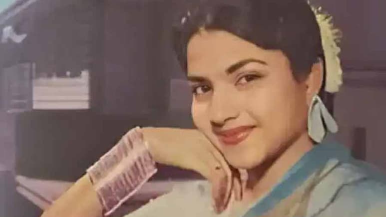 Breadwinner At 4, A Cannes-Feted Star At 8, And 2 Suicide Attempts At 10: The Tragic Story Of Bollywood Actor Who Never Got To Enjoy Her Fame