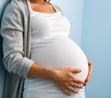 प्रेग्नेंट होने की अजीब लत! 18 बार मां बन चुकी इस महिला के वीडियो ने इंटरनेट पर मचाई सनसनी!