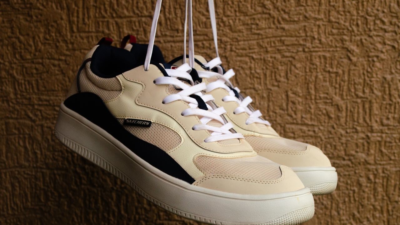 Loose shoes are not always more comfortable than shoes that offer a snug fit Loose shoes are not always more comfortable than shoes that offer a snug fit