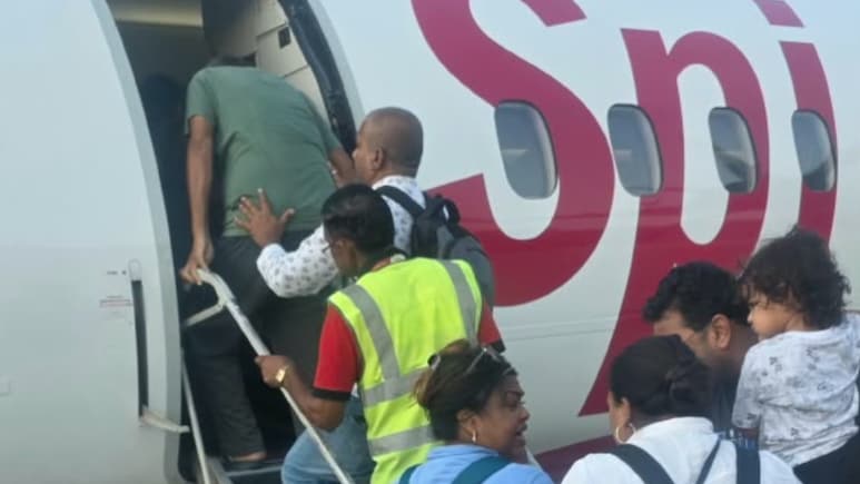 SpiceJet Passengers Complain Of AC Malfunction, Airline Denies Charge