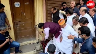 CM मोहन यादव ने खुद तोड़ना शुरू किया अपना पैतृक घर, सड़क चौड़ी होने के लिए टूटने हैं कई मकान