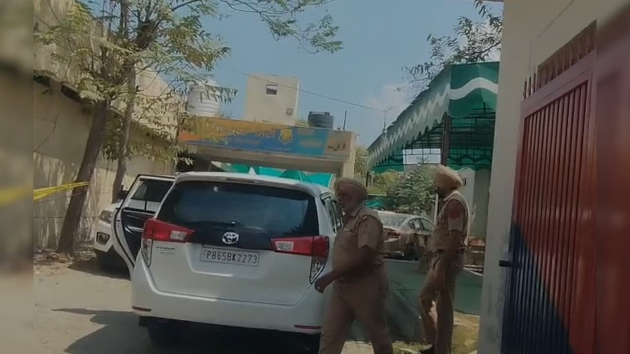 पंजाब के फाजिल्का जिले में पुलिस स्टेशन के अंदर धमाका, फॉरेंसिक टीम कर रही जांच