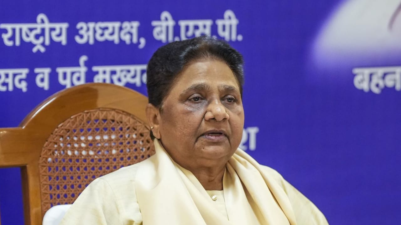 मायावती ने तीन हिस्सों में बांट दिया बसपा का काम, किस यादव नेता को सौंपी बड़ी जिम्मेदारी