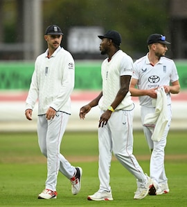 3rd Test, Day 2: England Close In On Series Sweep Against Pakistan