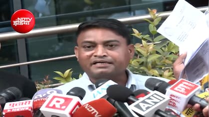 IIT बॉम्बे के गेट पर भूख हड़ताल; साहिल वाकोडे के परिवार ने उठाई गिरफ्तारी की मांग, अब क्राइम ब्रांच करेगा जांच
