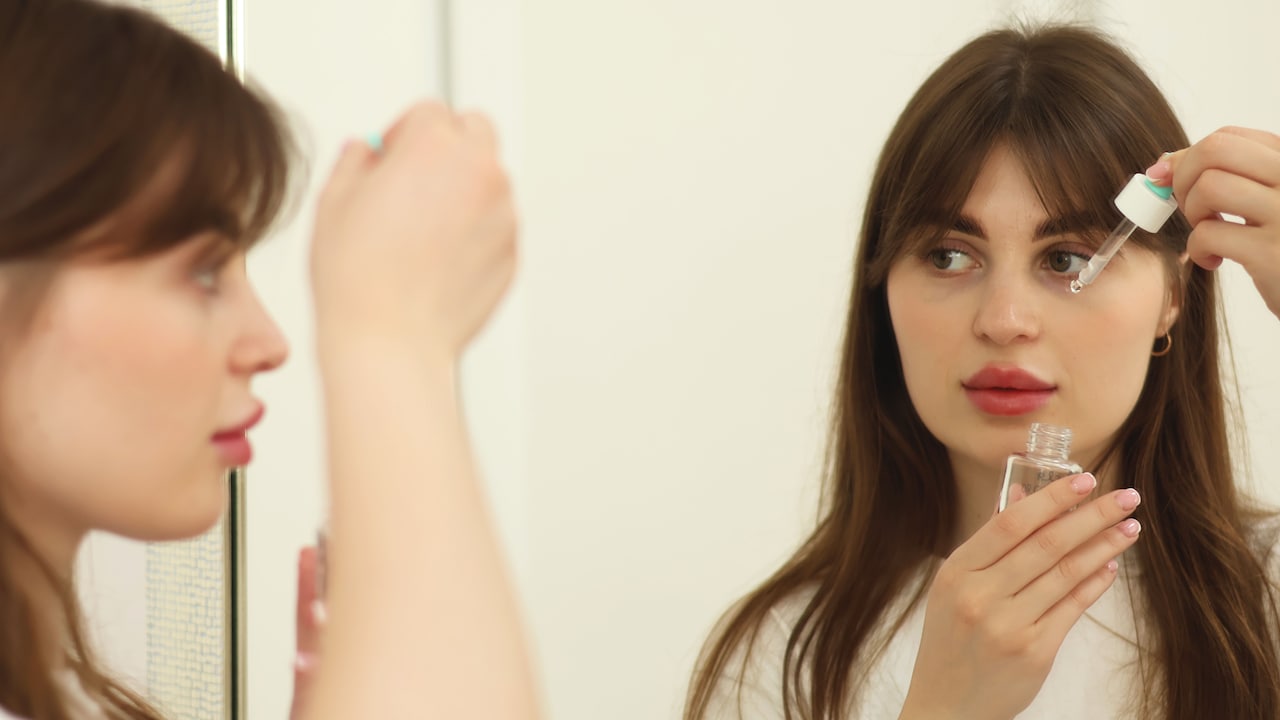 10 Reasons Niacinamide Serum Feels Sticky And How To Prevent Pilling