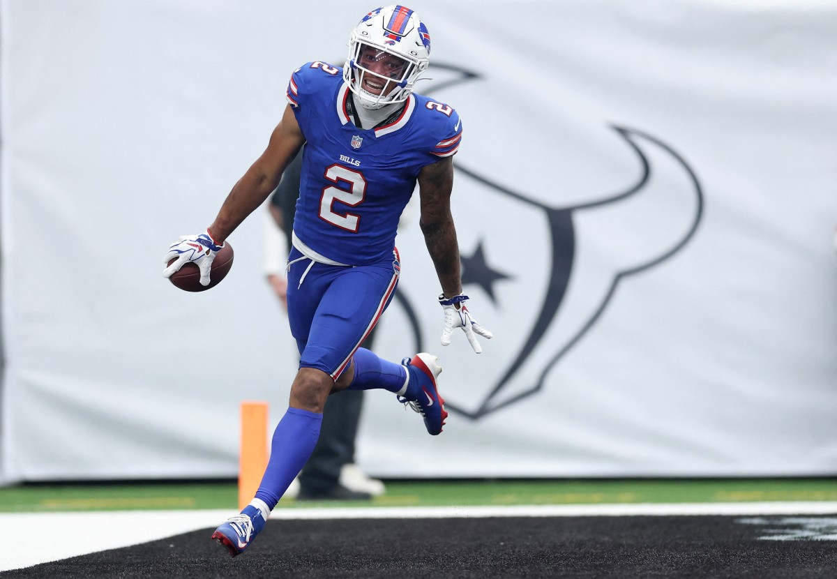 DJ Moore shoulder injury raises concerns for Buffalo Bills ahead of next game