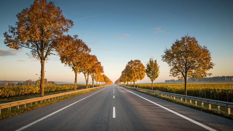 Drive Through, Pay On The Move: NHAI Mandates Barrier-Free Tolling For New High-Speed Highways