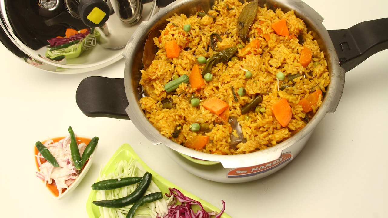 7 Pressure Cookers For Rice, Dal And One-Pot Meals 7 Pressure Cookers For Rice, Dal And One-Pot Meals
