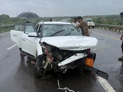 3 Killed, 2 Injured After Speeding Car Overturns On Lucknow-Agra Expressway