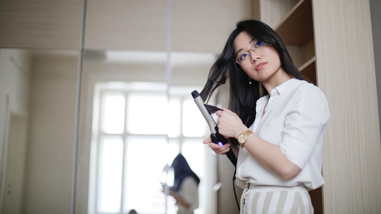 10 Curling-Wand Mistakes That Make Your Curls Look Uneven