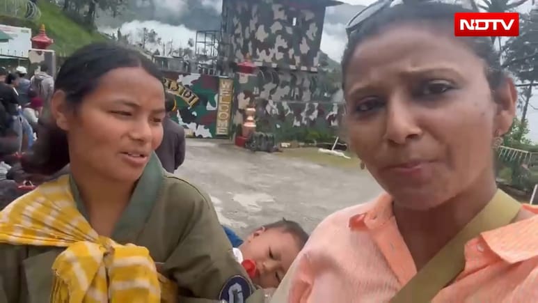 चक्कर काटते हेलीकॉप्टर, 48 घंटे का इंतजार और गांव छोड़ने का दर्द&hellip; NDTV ने देखा नेपाल का रेस्क्यू ऑपरेशन