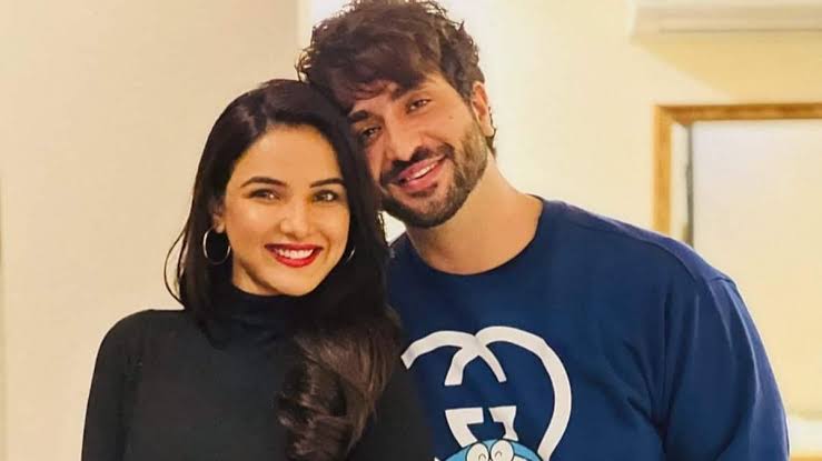 Jasmin Bhasin Responds to Aly Goni Breakup Rumours