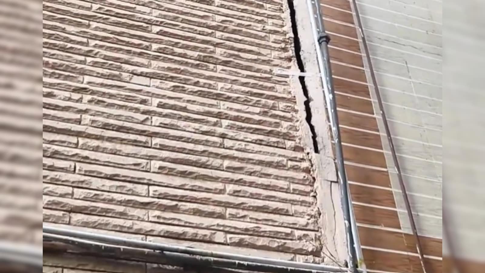 Four-Storey Building Tilts In Delhi, Residents Evacuated Amid Collapse Fears