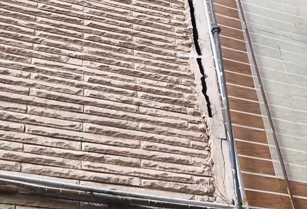 Four-Storey Building Tilts In Delhi, Residents Evacuated Amid Collapse Fears