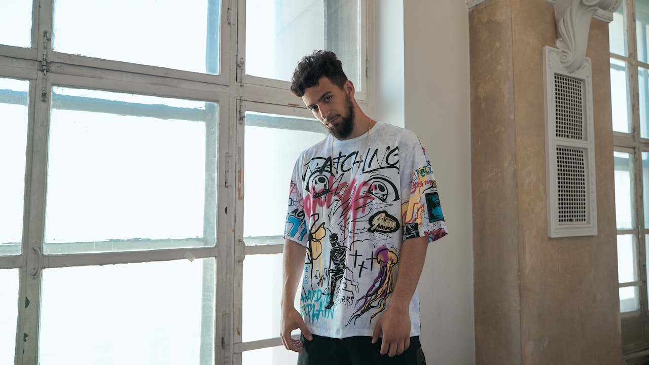 10 Oversized Shirt Styling Mistakes That Add Unwanted Bulk