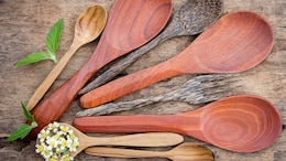 How To Keep Wooden Spoons And Spatulas Clean And Long-Lasting