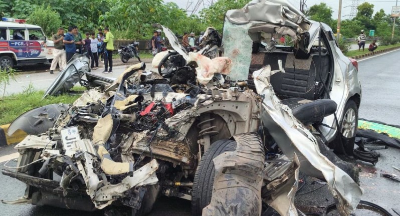 Jharkhand Minister's Daughter Among 4 Killed As Car Rams Parked Truck
