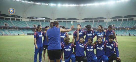 Indian Women’s Team Refuses to Accept Women’s Asia Cup Trophy from Pakistan Official