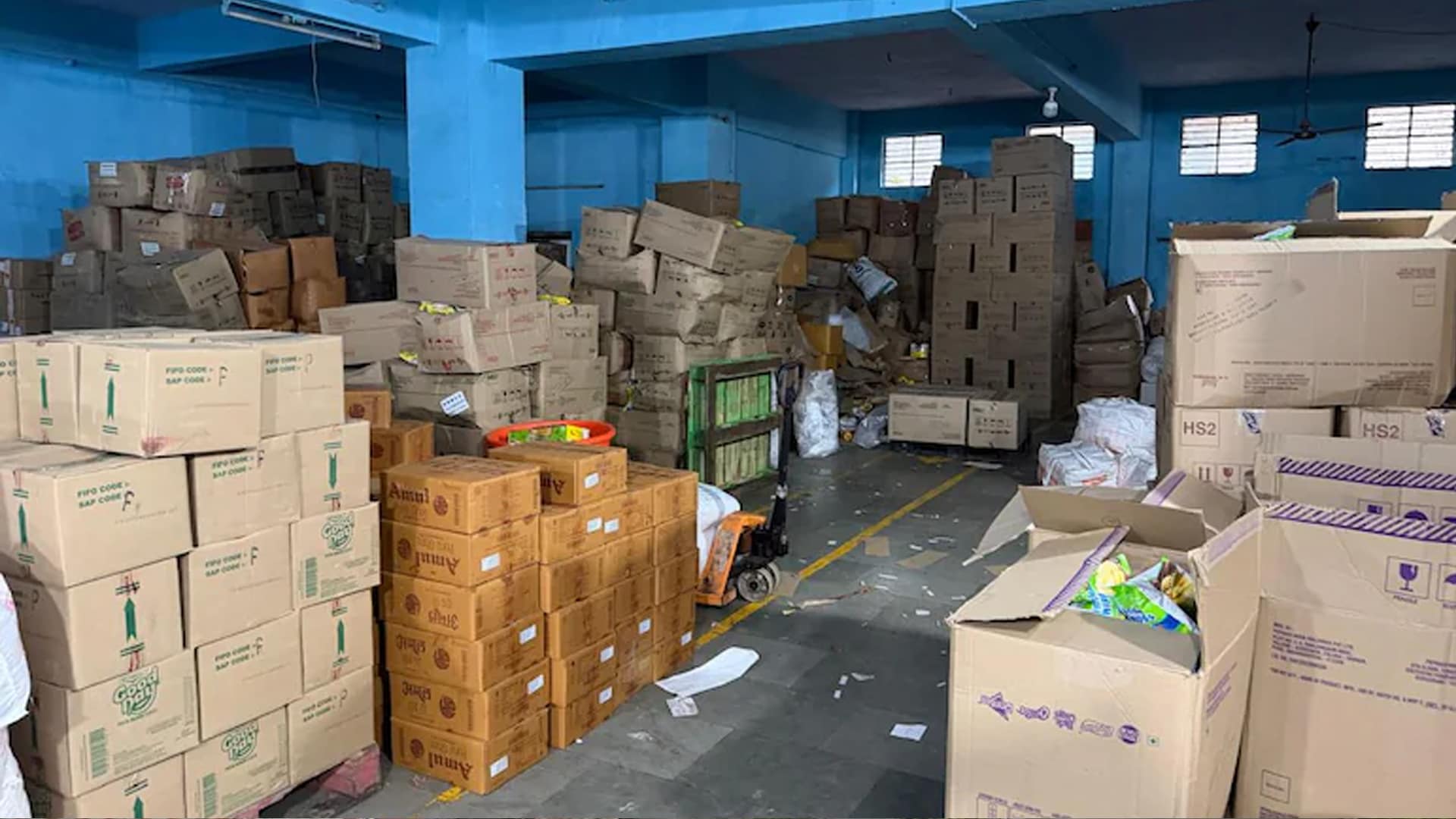 Mumbai Food Fraud Raid: Fake Expiry Dates On Lay's, Maggi, Kurkure & More