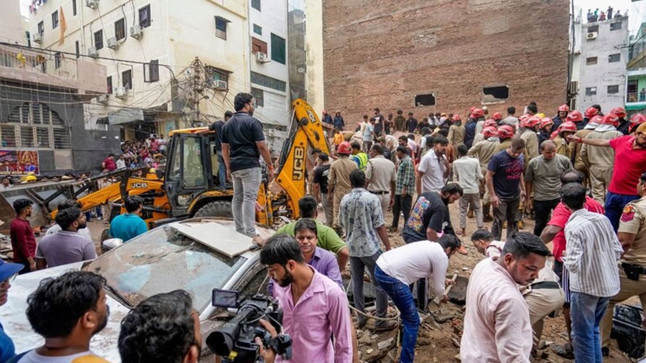 'Trapped Students Making Phone Calls': BJP MLA On Delhi Building Collapse