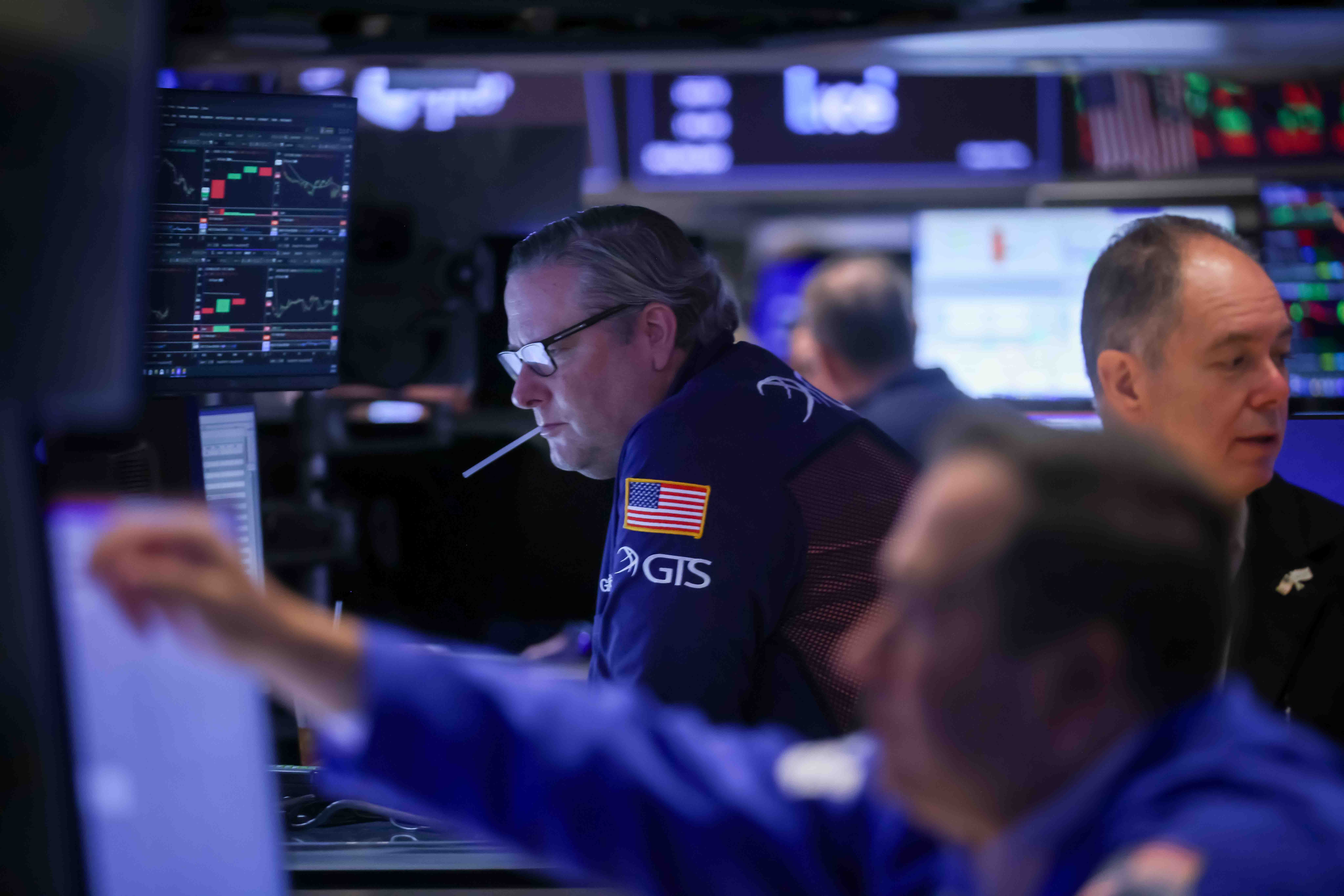 Wall Street Highlights: S&P 500 Slips As Oil Spike, Rising Fed Rate Bets Pressure Stocks