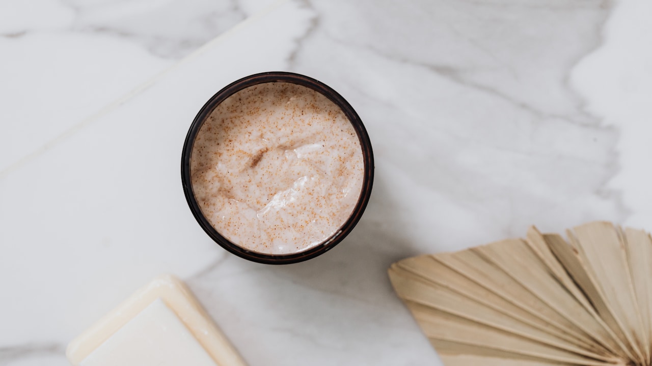 Myntra Big Brands Bash: Face Scrubs And Cleansers At Up To 20% Off Myntra Big Brands Bash: Face Scrubs And Cleansers At Up To 20% Off