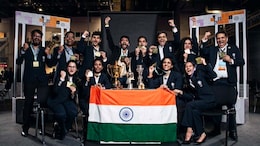 Viswanathan Anand Present Prestigious Nona Gaprindashvili Trophy To Indian Team After Chess Olympiad Win