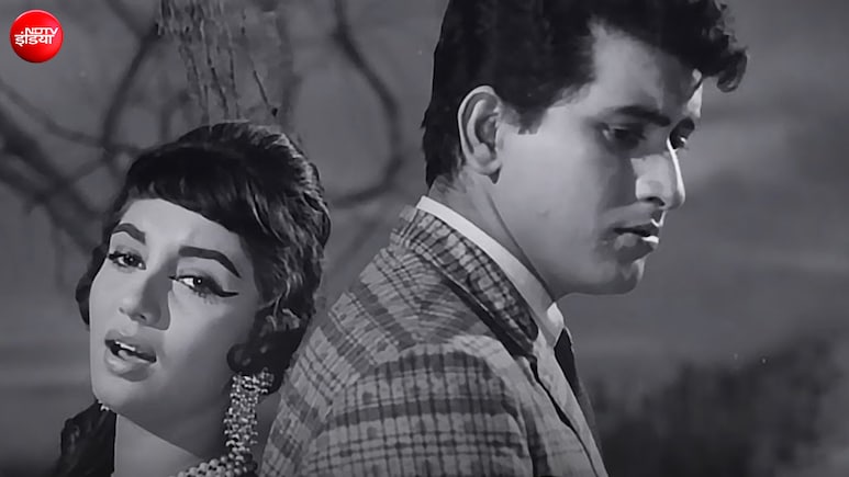 लता मंगेशकर के करियर का वो सॉन्ग जिसे गाने में छूट गए थे सुर कोकिला के पसीने, डायरेक्टर ने किया था रिजेक्ट, 62 साल बाद भी इसका जादू कायम