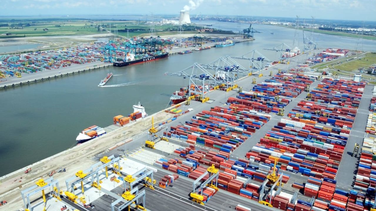 Ports of Antwerp and Zeebrugge Ports of Antwerp and Zeebrugge