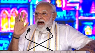 हमने 50 हजार रेल कोच बनाए, कांग्रेस 10 साल में 50 हजार टॉयलेट भी नहीं बना पाई, डेडिकेटेड फ्रेट कॉरिडोर उद्घाटन में बोले PM मोदी